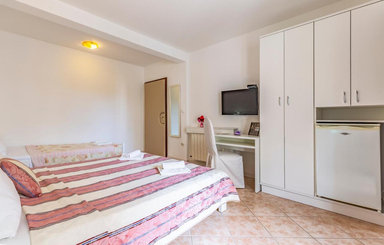 Villa San Rocco Bed & Breakfast Medulin Bagian luar foto