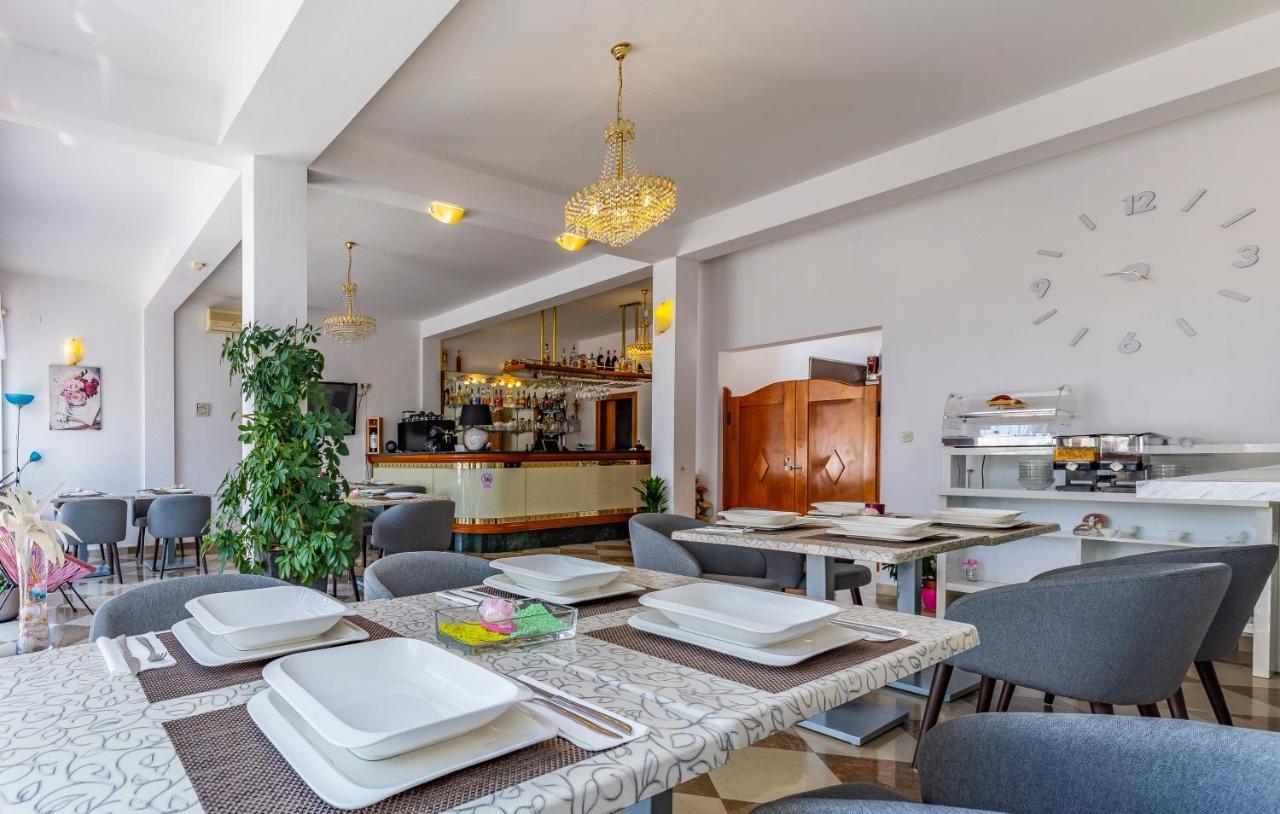 Villa San Rocco Bed & Breakfast Medulin Bagian luar foto