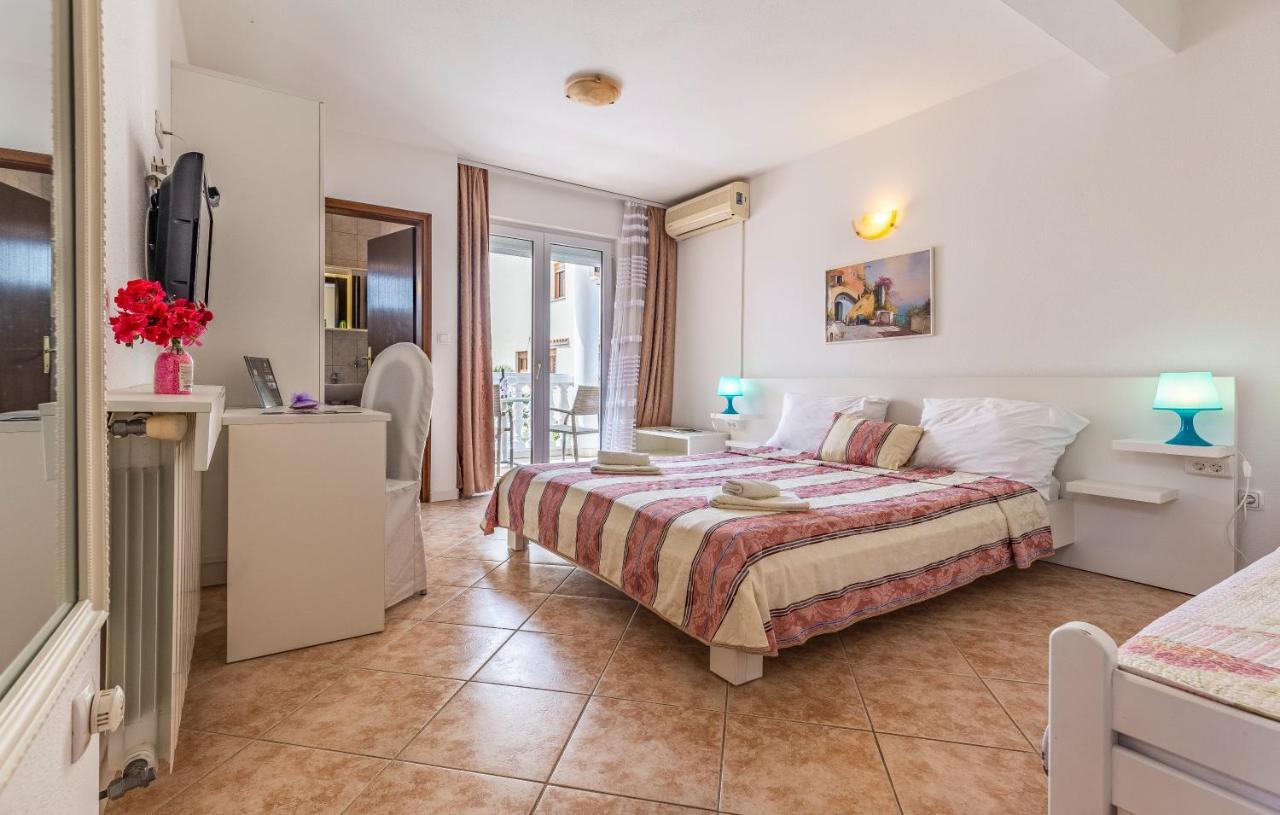Villa San Rocco Bed & Breakfast Medulin Bagian luar foto