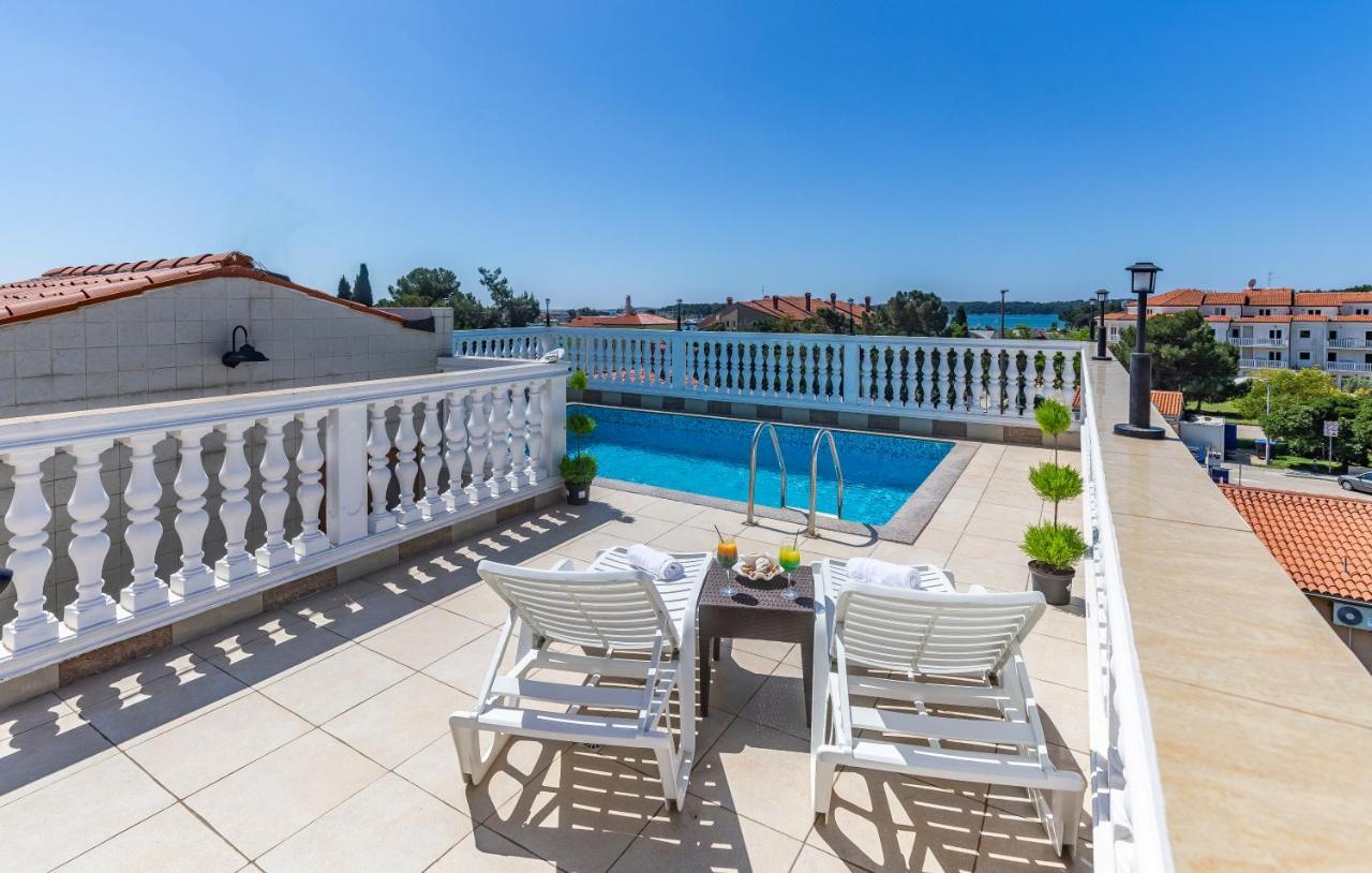 Villa San Rocco Bed & Breakfast Medulin Bagian luar foto